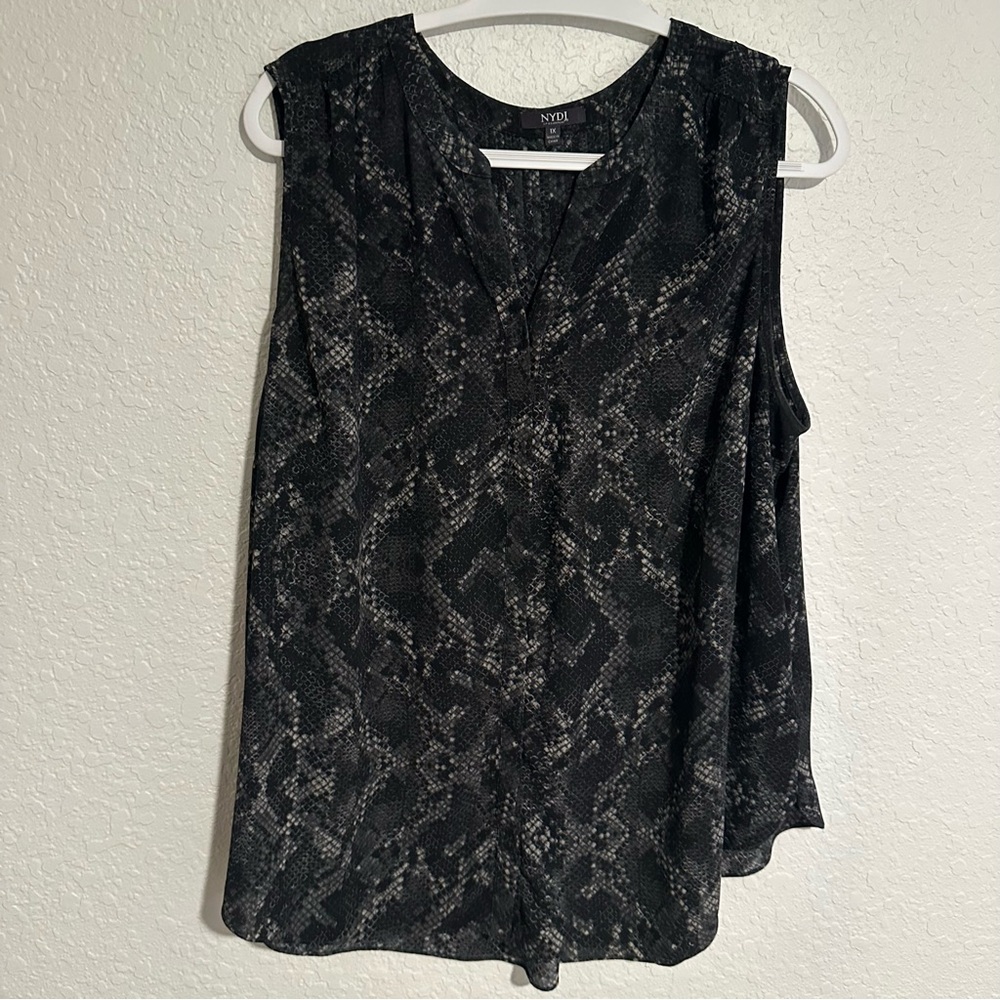 NYDJ Black and Gray Sleeveless Blouse